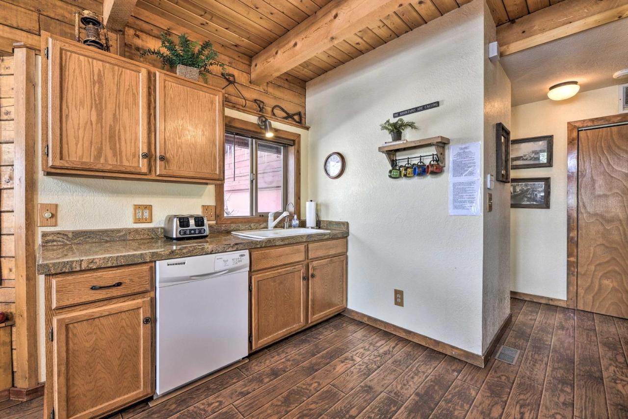Rustic Village Lake Cabin Escape With Deck And Grill! Pagosa Springs Eksteriør billede