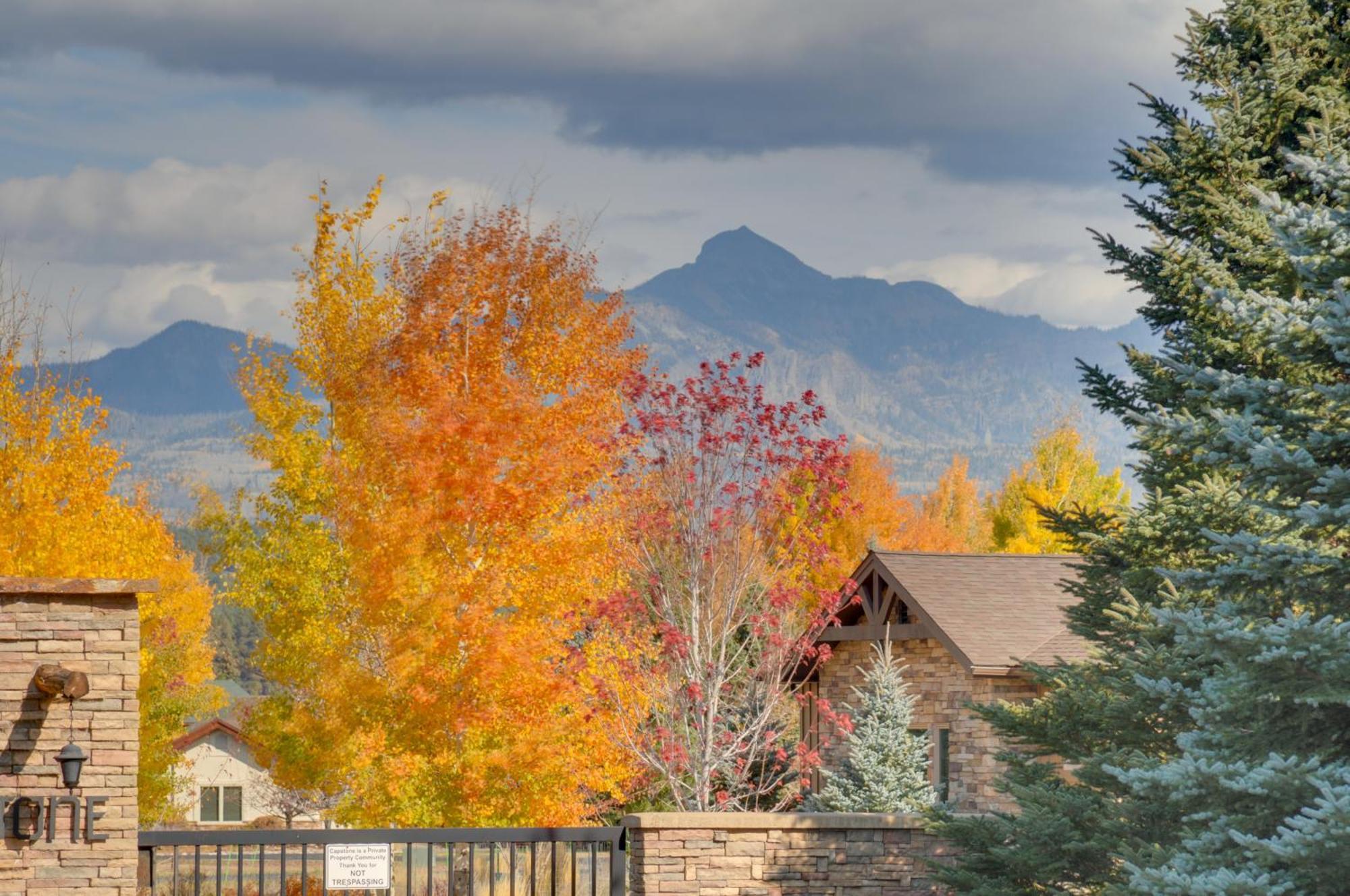 Rustic Village Lake Cabin Escape With Deck And Grill! Pagosa Springs Eksteriør billede